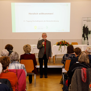 SONNTAGSBLATT, Gerd Neuhold