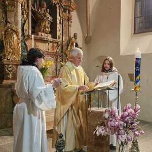 Feierlichen Auferstehungsfeier am Kirchberg